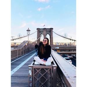 Meet your Posher, Daniela